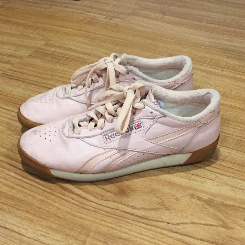 VINTAGE Reebok Classic Low Pink Sneakers 7 1/2